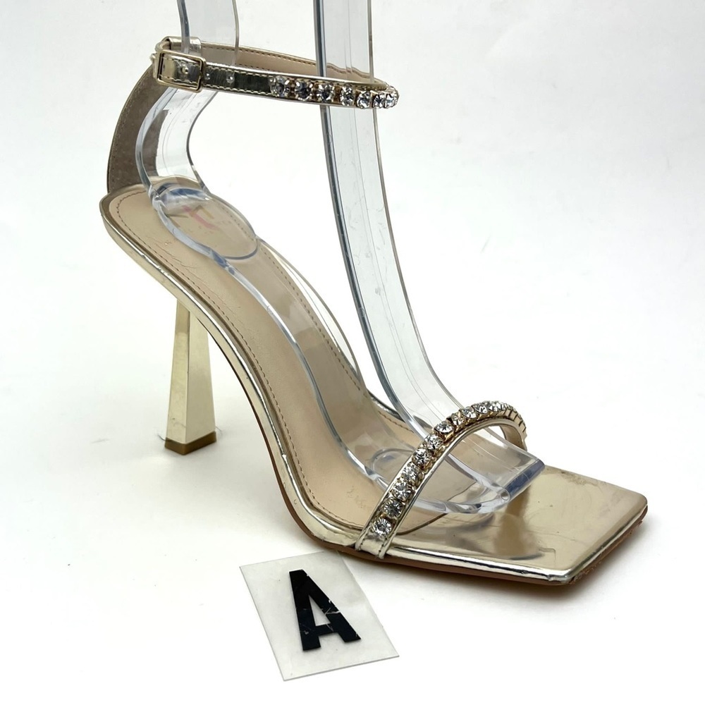 MARC FISHER Karima Ankle Strap Sandal sz 7.5